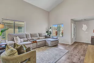 11480 W Austin Thomas Dr, Surprise, AZ 85378 - Photo 4