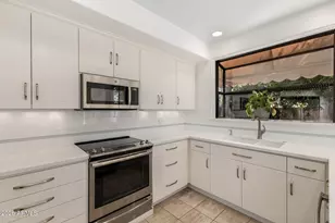 10068 E Cinnabar Ave, Scottsdale, AZ 85258 - Photo 16