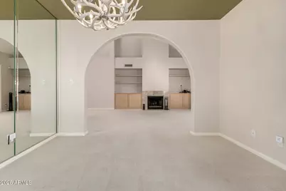 10068 E Cinnabar Avenue, Scottsdale, AZ 85258 - Photo 12