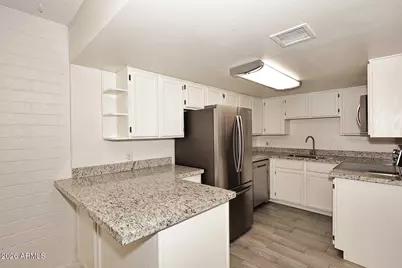 1734 W Tuckey Lane #11, Phoenix, AZ 85015 - Photo 12