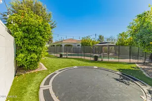 326 W Loma Ln, Phoenix, AZ 85021 - Photo 32