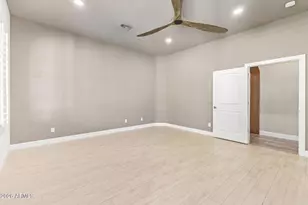 326 W Loma Ln, Phoenix, AZ 85021 - Photo 14