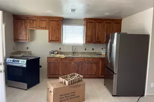 520 W McNeil St, Phoenix, AZ 85041 - Photo 10