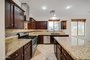 2218 W Magdalena Ln, Phoenix, AZ 85041 - Photo 14