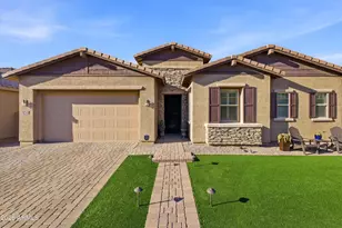 1422 E Milada Dr, Phoenix, AZ 85042 - Photo 8