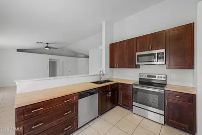 8111 E Des Moines Street E, Mesa, AZ 85207 - Photo 12