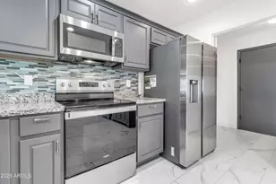 864 W Mesquite St, Chandler, AZ 85225 - Photo 16