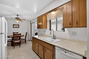 10341 W Cheryl Dr, Sun City, AZ 85351 - Photo 8