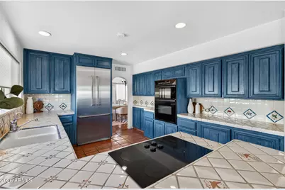 5814 N Echo Canyon Lane, Phoenix, AZ 85018 - Photo 12