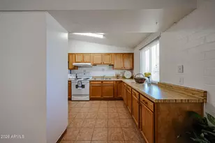 10510 W Oakmont Dr, Sun City, AZ 85351 - Photo 6