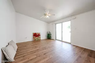 10510 W Oakmont Dr, Sun City, AZ 85351 - Photo 12