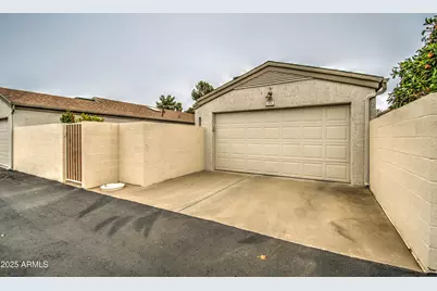 16118 W Vista N Drive, Sun City West, AZ 85375 - Photo 32