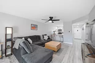 7436 E Chaparral Rd, Scottsdale, AZ 85250 - Photo 10