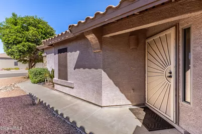 15847 W Saguaro Lane W, Surprise, AZ 85374 - Photo 4