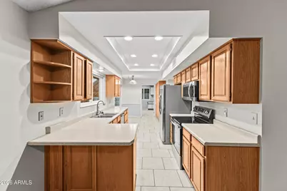 13619 W Gardenview Drive, Sun City West, AZ 85375 - Photo 10