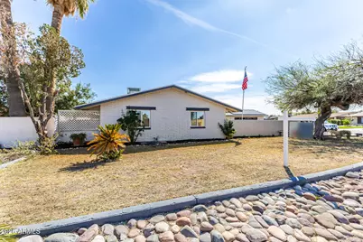 2419 W Shaw Butte Drive, Phoenix, AZ 85029 - Photo 4