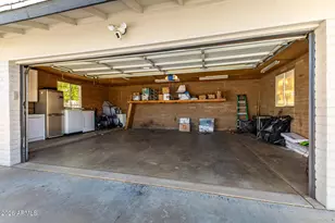 2419 W Shaw Butte Dr, Phoenix, AZ 85029 - Photo 46