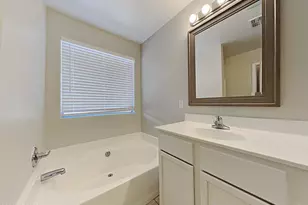 7911 S 48th Ln, Laveen, AZ 85339 - Photo 8