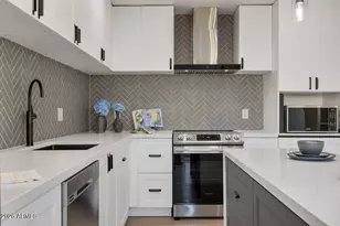 8055 E Thomas Rd, Scottsdale, AZ 85251 - Photo 4