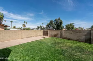 2406 E La Jolla Dr, Tempe, AZ 85282 - Photo 24