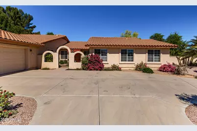 11818 N 56th Avenue, Glendale, AZ 85304 - Photo 2