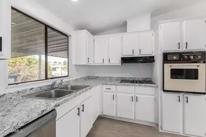 2921 E Oraibi Drive, Phoenix, AZ 85050 - Photo 12