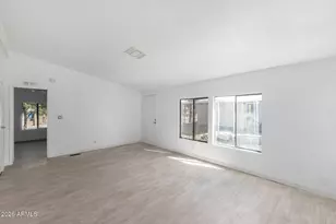 2921 E Oraibi Dr, Phoenix, AZ 85050 - Photo 6