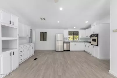 2921 E Oraibi Drive, Phoenix, AZ 85050 - Photo 10