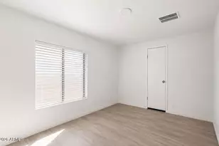 2921 E Oraibi Dr, Phoenix, AZ 85050 - Photo 20