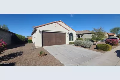 26086 W Sequoia Drive, Buckeye, AZ 85396 - Photo 2