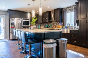 1925 W Burgess Ln, Phoenix, AZ 85041 - Photo 10