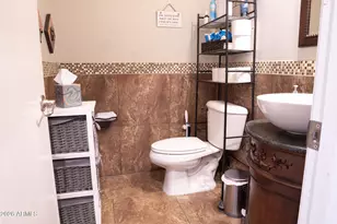 1925 W Burgess Ln, Phoenix, AZ 85041 - Photo 12