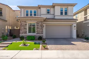 3413 E Crest Ln, Phoenix, AZ 85050 - Photo 1