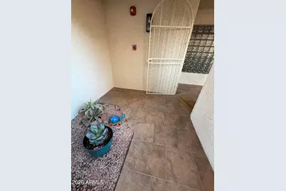 214 E Ruth Avenue #103, Phoenix, AZ 85020 - Photo 2