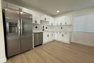 429 E Greenway Dr, Tempe, AZ 85282 - Photo 8