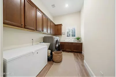 8974 N 8th Lane, Phoenix, AZ 85021 - Photo 14