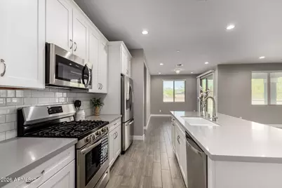 13130 W Crestvale Drive, Peoria, AZ 85383 - Photo 10