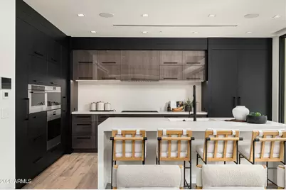 6587 N Palmeraie Boulevard #2002, Paradise Valley, AZ 85253 - Photo 10