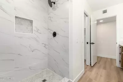 10822 W Roundelay Circle, Sun City, AZ 85351 - Photo 6