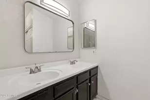 10006 W Sells Dr, Phoenix, AZ 85037 - Photo 24