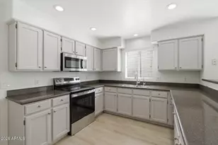 8840 N 47th Dr, Glendale, AZ 85302 - Photo 8