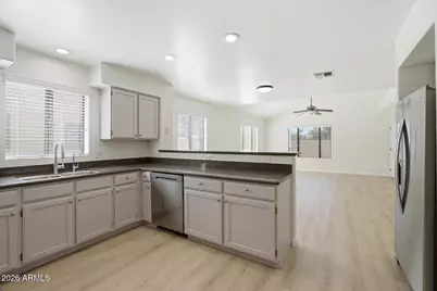 8840 N 47th Drive, Glendale, AZ 85302 - Photo 10