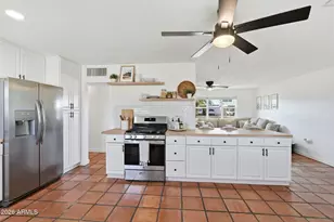 1052 W Elna Rae St, Tempe, AZ 85281 - Photo 2