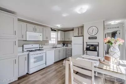 2605 W Van Buren Street #Lot 104, Phoenix, AZ 85009 - Photo 8