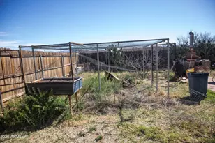 404 N 3rd St, Huachuca City, AZ 85616 - Photo 36