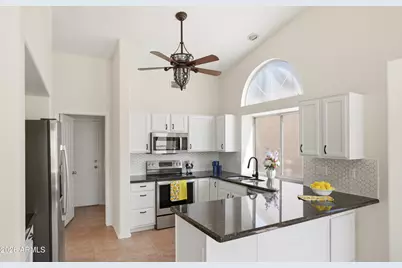 18850 N 89th Lane, Peoria, AZ 85382 - Photo 14