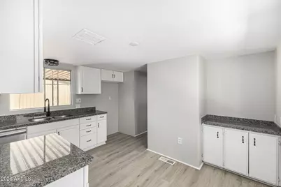 1518 W Beck Lane, Phoenix, AZ 85023 - Photo 10