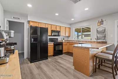 4944 W Michelle Drive, Glendale, AZ 85308 - Photo 10