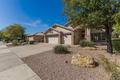 8438 W Paradise Drive, Peoria, AZ 85345 - Photo 10