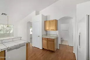 8438 W Paradise Dr, Peoria, AZ 85345 - Photo 24